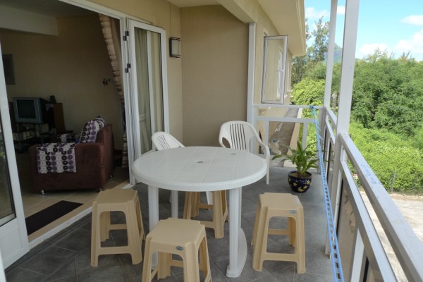 Terrasse protégée et ensoleillée